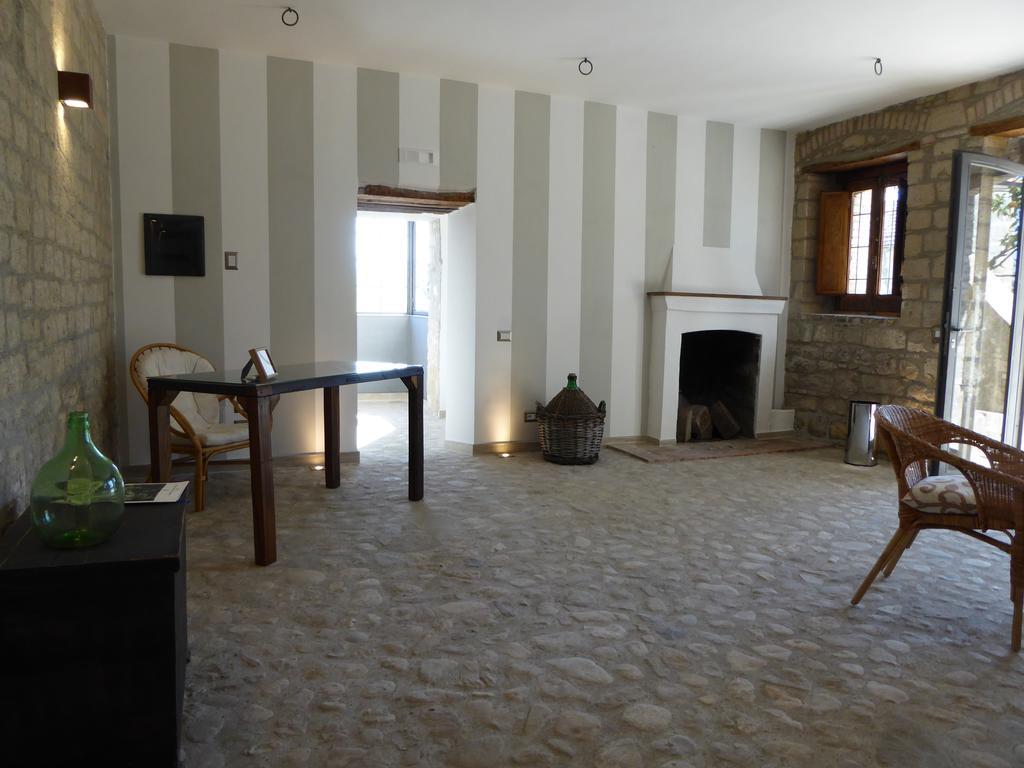Pietre Di Fiume Villa Apice Bagian luar foto